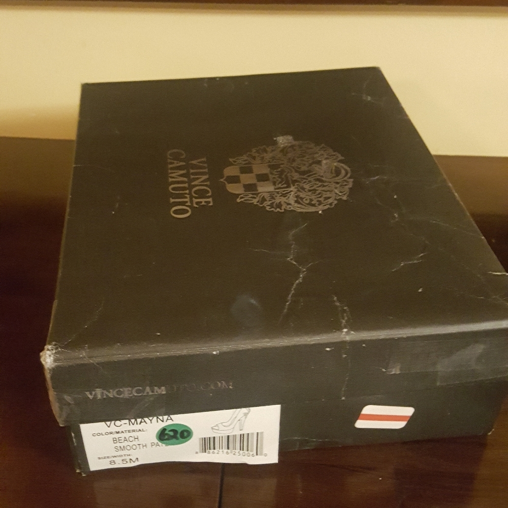 Vince Camuto elegant heels - Picture 5 of 7